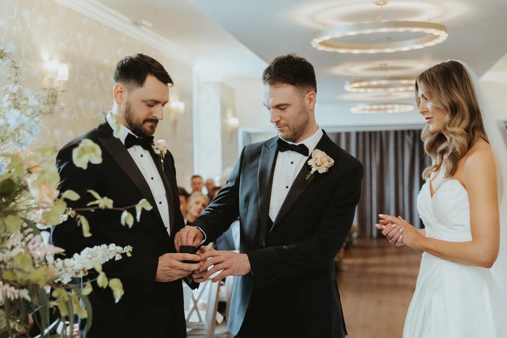 Image by <a class="text-p3" href="https://www.chelseyphotography.co.uk" target="_blank">Chelsey Photography</a>.