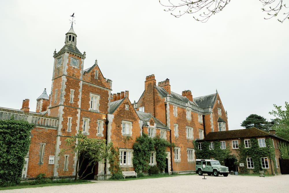 Image by <a class="text-p3" href="https://www.amylouphotography.co.uk" target="_blank">Amy Lou Photography</a>.