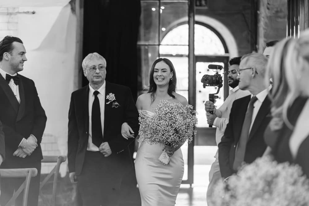 Image by <a class="text-p3" href="https://charlotterebeccaphoto.com" target="_blank">Charlotte Rebecca Photography</a>.