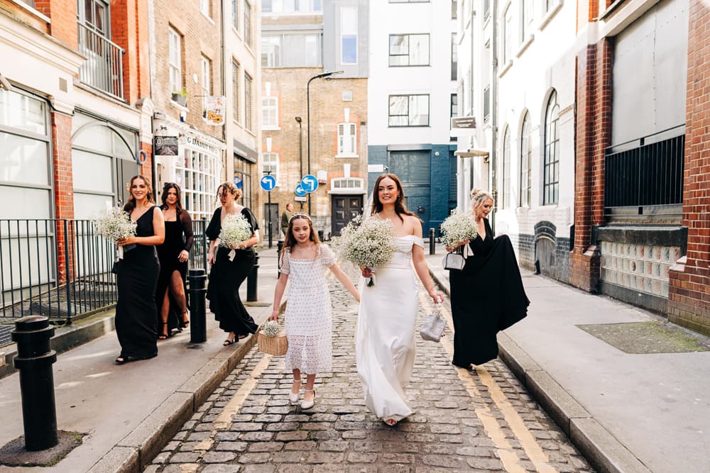 Image by <a class="text-p3" href="https://charlotterebeccaphoto.com" target="_blank">Charlotte Rebecca Photography</a>.