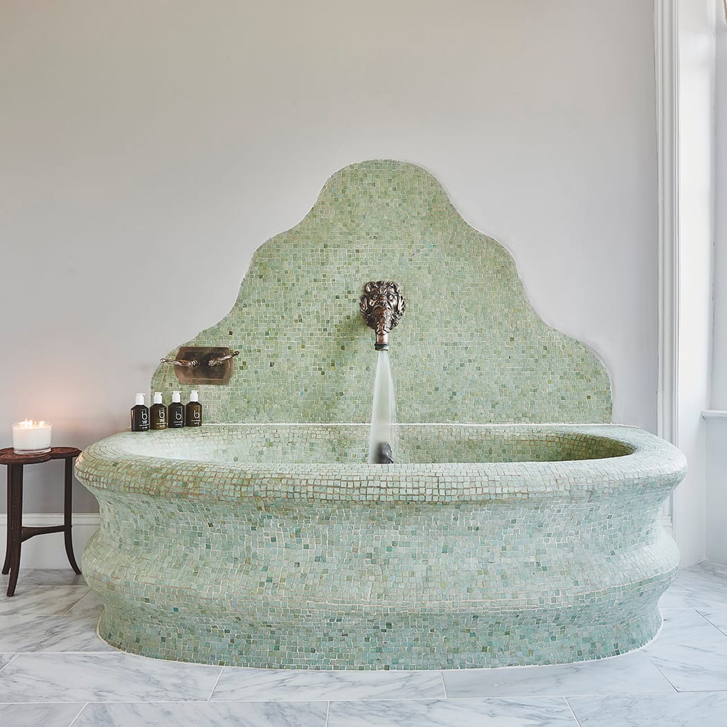 Image by <a class="text-p3" href="http://82mm.com" target="_blank">Malcolm Menzies</a>.