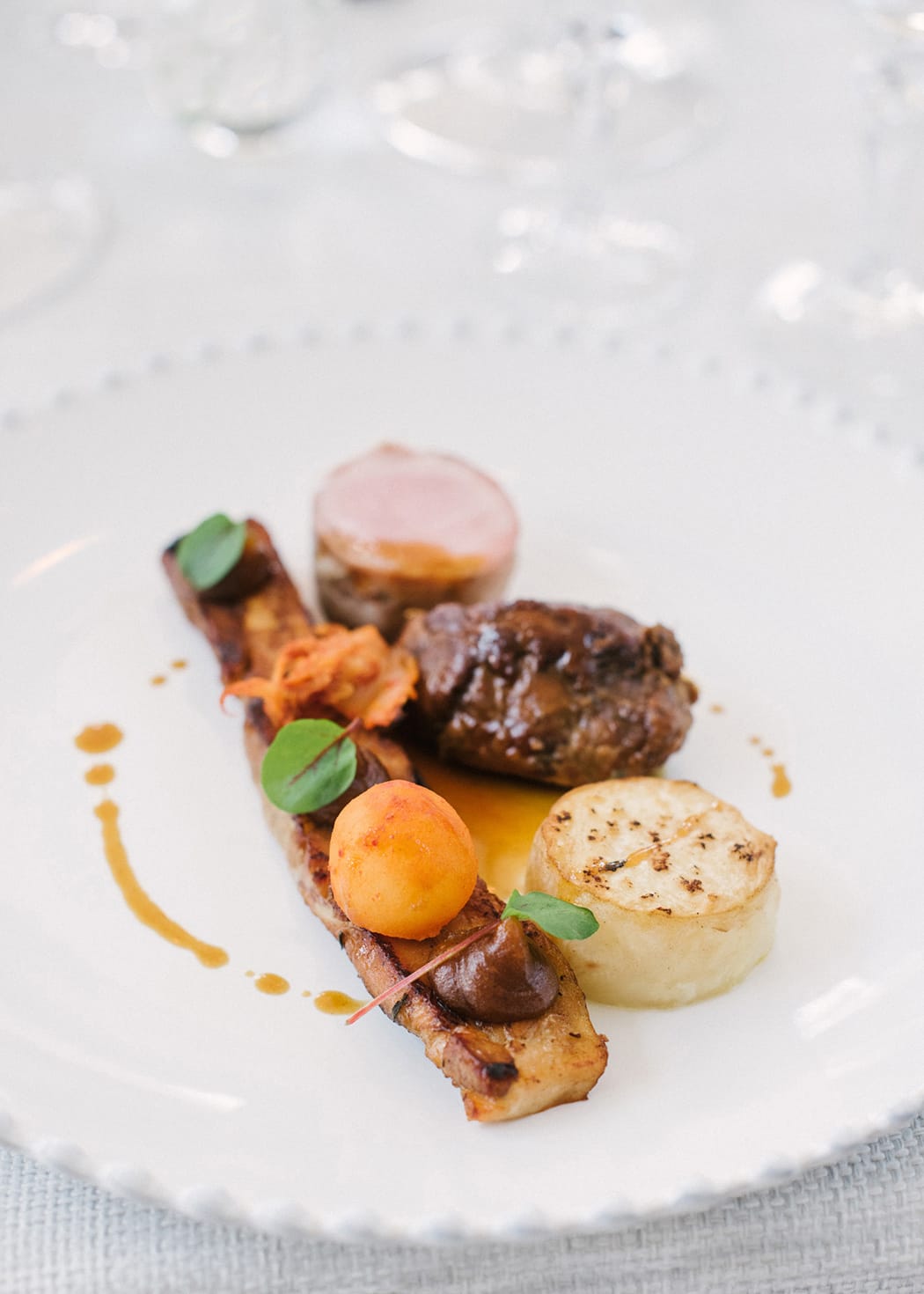 Image by <a class="text-p3" href="http://www.hannahduffy.com" target="_blank">Hannah Duffy Photography</a> | Planning by <a class="text-p3" href="http://www.katrinaotterweddings.co.uk" target="_blank">Katrina Otter Weddings</a>.