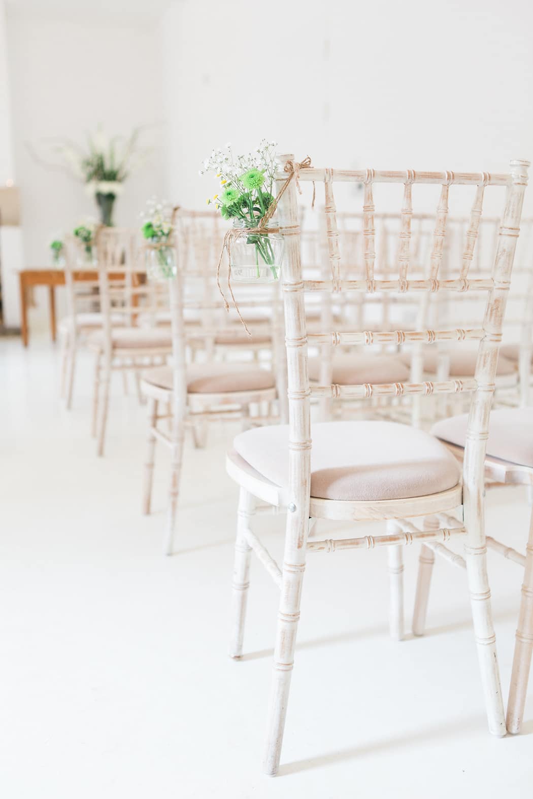 Image by <a class="text-p3" href="http://www.melissabeattie.com" target="_blank">Melissa Beattie</a> at <a class="text-p3" href="http://cocoweddingvenues.co.uk/coco_listing/brinkburn-northumberland/" target="_blank">Brinkburn Northumberland</a>.