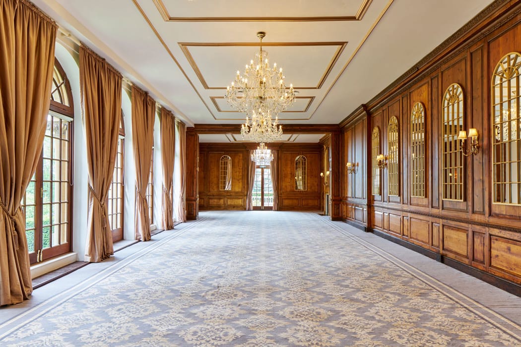 Image by <a class="text-p3" href="http://www.dominic-james.com" target="_blank">Dominic James Photography</a> at <a class="text-p3" href="http://cocoweddingvenues.co.uk/coco_listing/hedsor-house/" target="_blank">Hedsor House</a>.