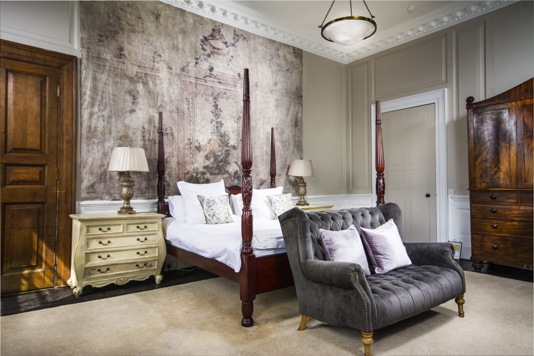 Image by Image by <a class="text-p3" href="http://andrew-gale.com" target="_blank">Andrew Gale</a>.