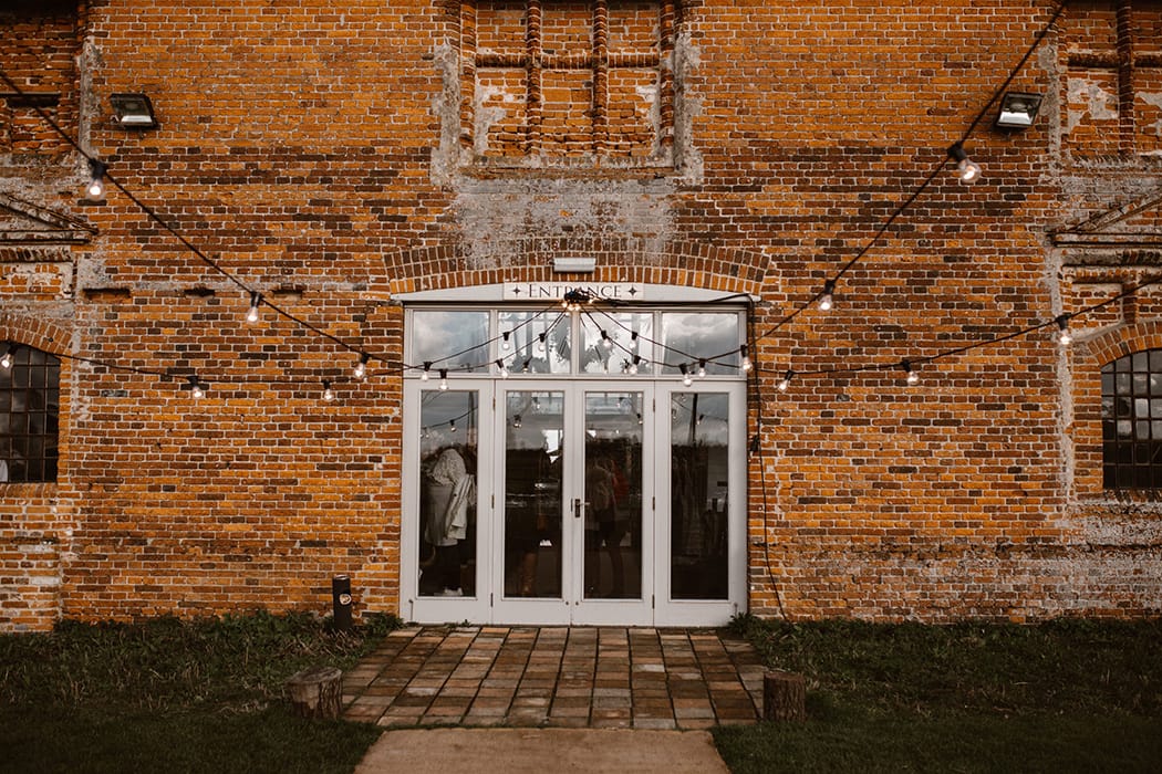 Image by <a class="text-p3" href="http://www.agnesblack.com" target="_blank">Agnes Black</a>.