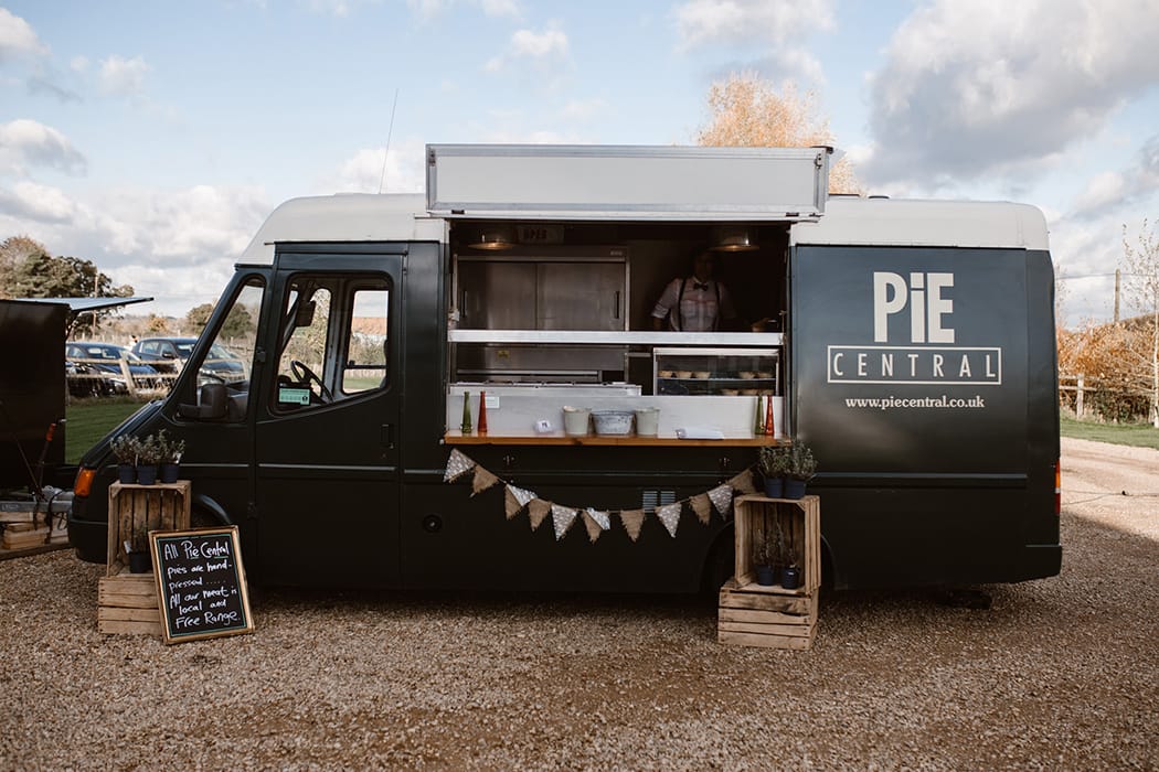 Image by <a class="text-p3" href="http://www.agnesblack.com" target="_blank">Agnes Black</a>.