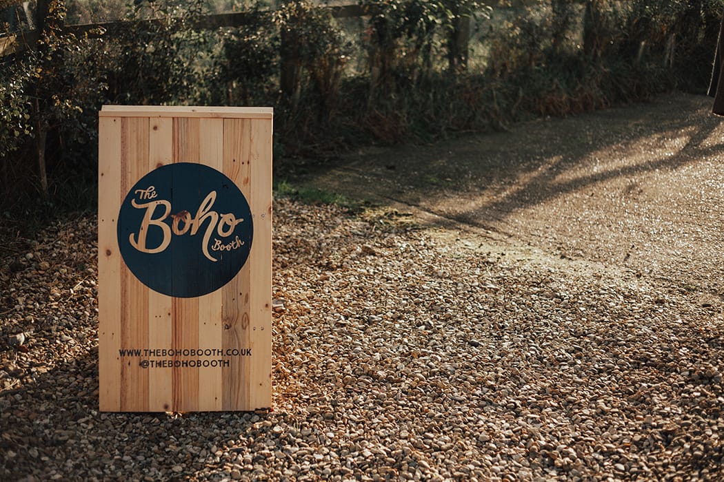 Image by <a class="text-p3" href="https://www.the-wild-bride.com" target="_blank">The Wild Bride</a>.