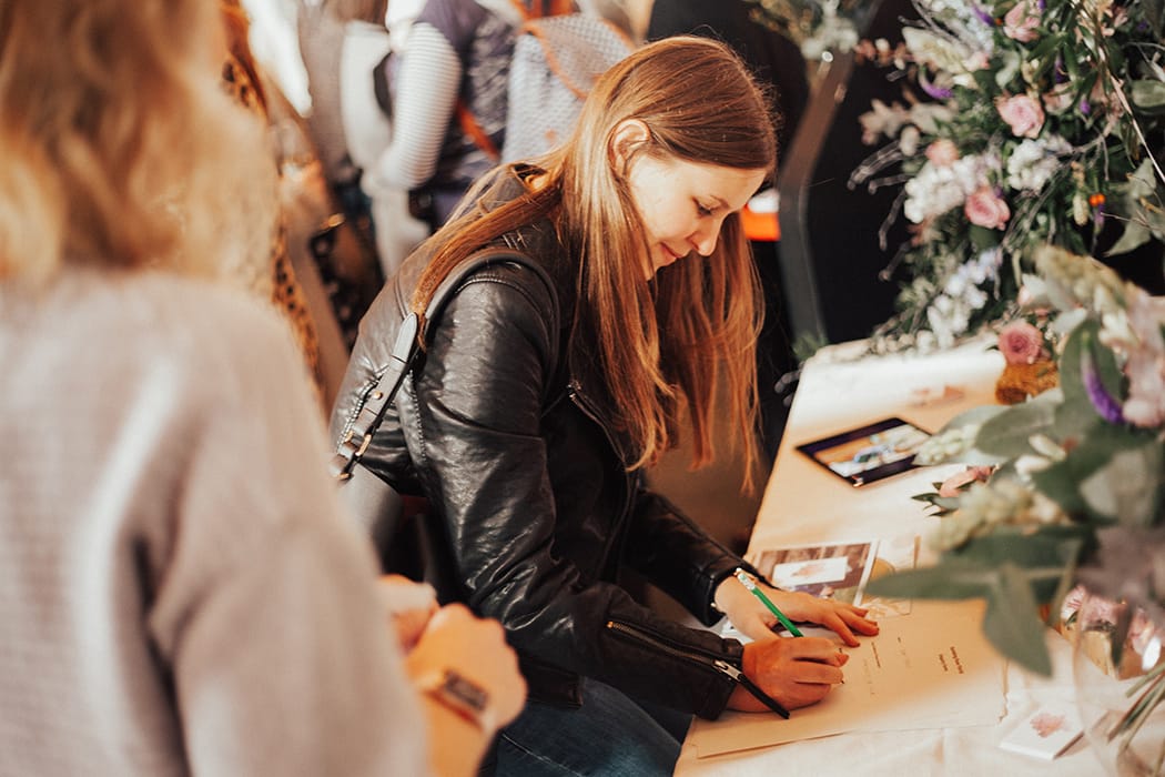 Image by <a class="text-p3" href="https://www.the-wild-bride.com" target="_blank">The Wild Bride</a>.