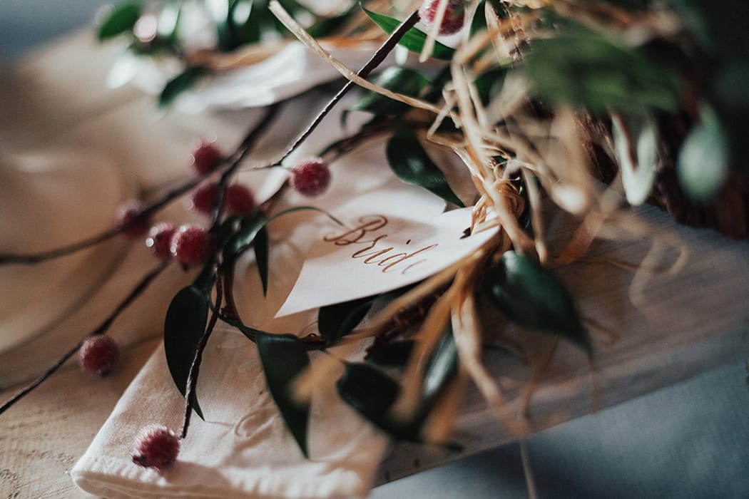 Image by <a class="text-p3" href="https://www.the-wild-bride.com" target="_blank">The Wild Bride</a>.