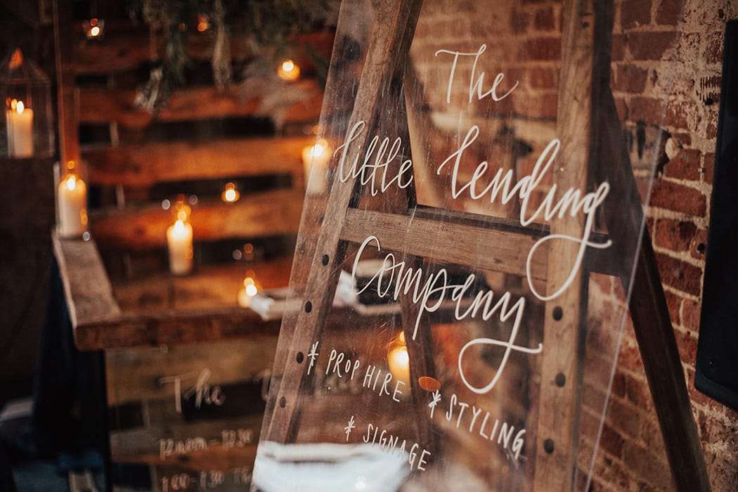 Image by <a class="text-p3" href="https://www.the-wild-bride.com" target="_blank">The Wild Bride</a>.