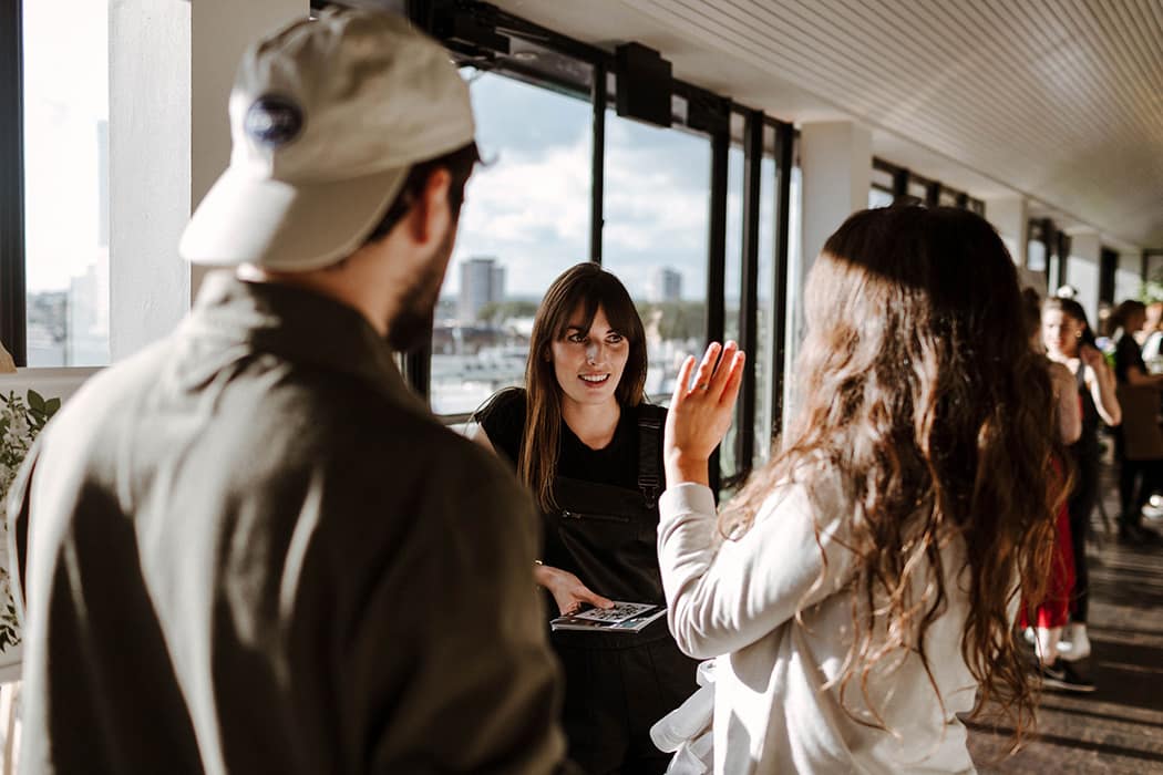 Image by <a class="text-p3" href="https://www.thecurries.co" target="_blank">The Curries</a>.