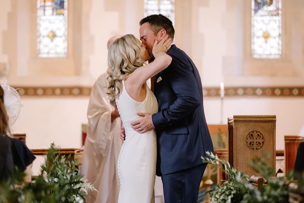 Image by <a class="text-p3" href="http://www.rebeccagoddardphotography.com" target="_blank">Rebecca Goddard Photography</a> | Planning by <a class="text-p3" href="http://www.katrinaotterweddings.co.uk" target="_blank">Katrina Otter Weddings</a>.