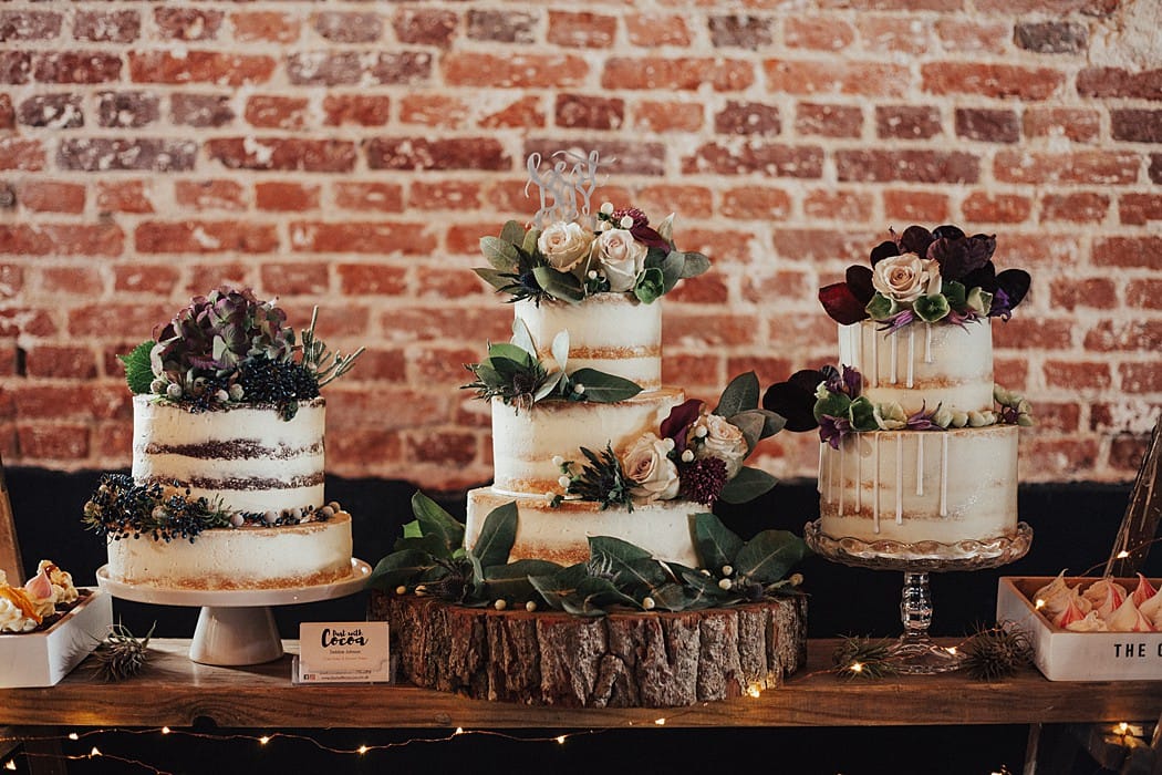 Image by <a class="text-p3" href="https://www.the-wild-bride.com" target="_blank">The Wild Bride</a>.