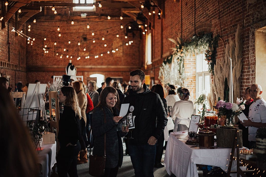 Image by <a class="text-p3" href="https://www.the-wild-bride.com" target="_blank">The Wild Bride</a>.