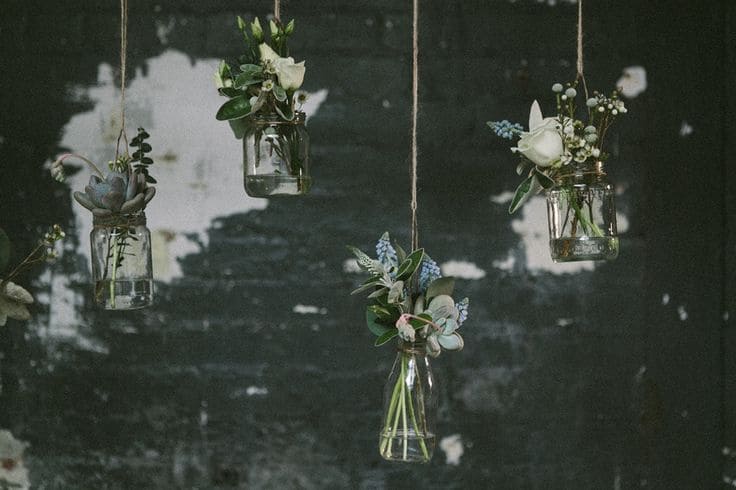 Image by <a class="text-p3" href="http://indiahobsonweddings.co.uk" target="_blank">India Hobson Weddings</a> via <a class="text-p3" href="http://www.rockmywedding.co.uk" target="_blank">Rock My Wedding</a>.