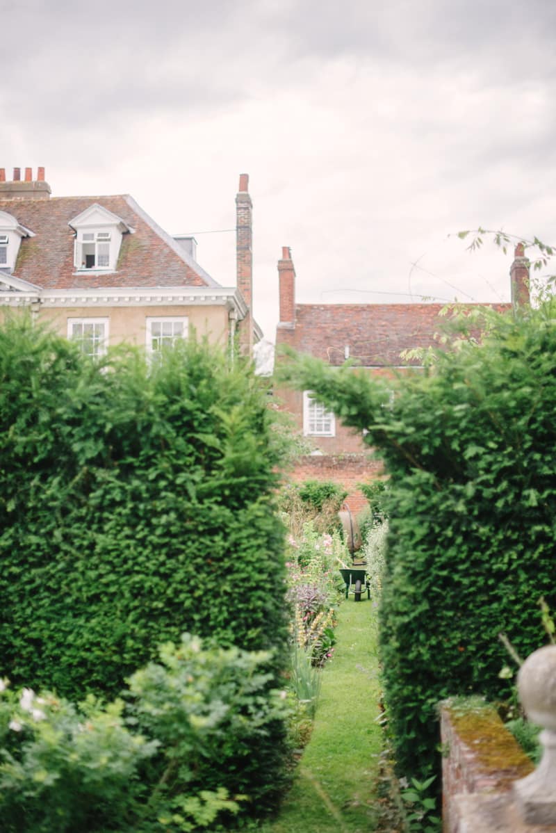 Image by <a class="text-p3" href="http://www.hannahduffy.com" target="_blank">Hannah Duffy Photography</a>.