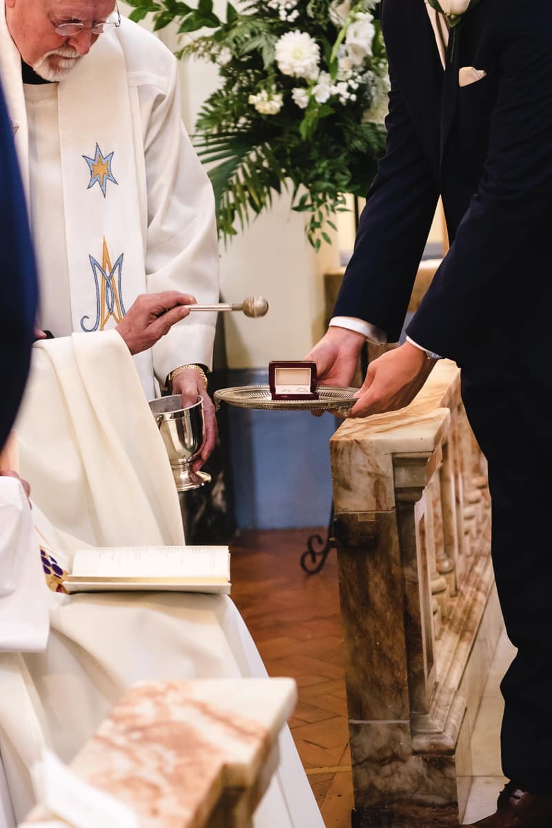 Image by <a class="text-p3" href="http://www.weddingsbynicolaandglen.com" target="_blank">www.weddingsbynicolaandglen.com</a>.