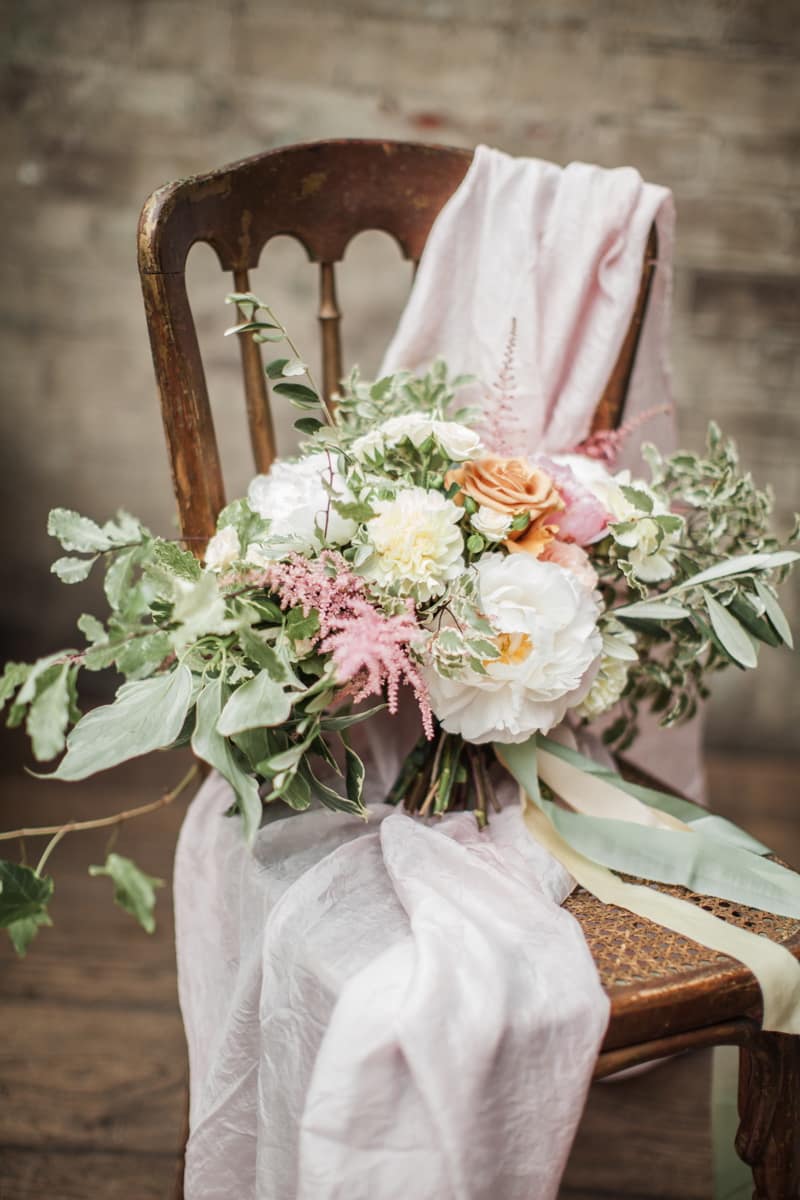 Image by <a class="text-p3" href="http://www.naomikenton.com/" target="_blank">Naomi Kenton</a>.