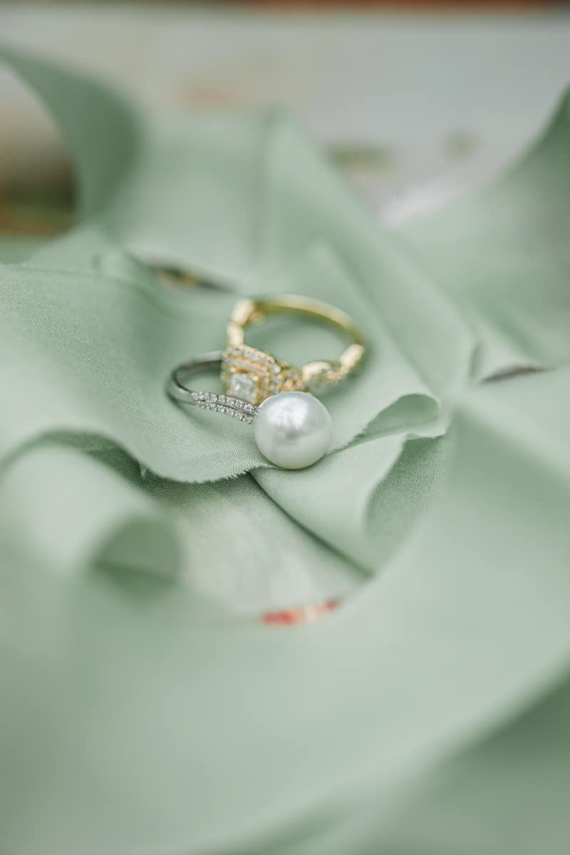 Image by <a class="text-p3" href="http://www.naomikenton.com/" target="_blank">Naomi Kenton</a>.