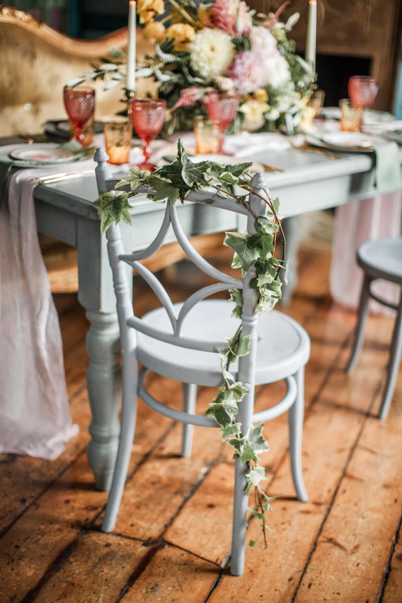 Image by <a class="text-p3" href="http://www.naomikenton.com/" target="_blank">Naomi Kenton</a>.