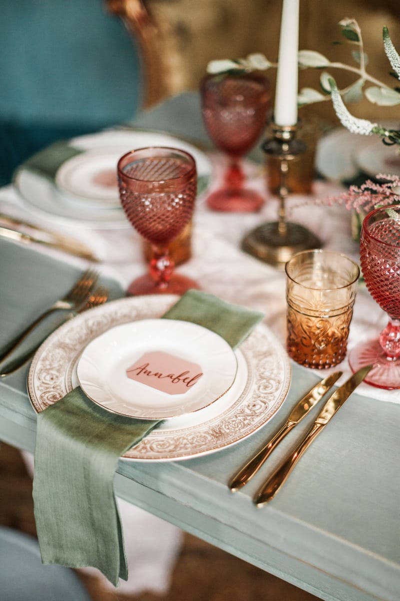 Image by <a class="text-p3" href="http://www.naomikenton.com/" target="_blank">Naomi Kenton</a>.