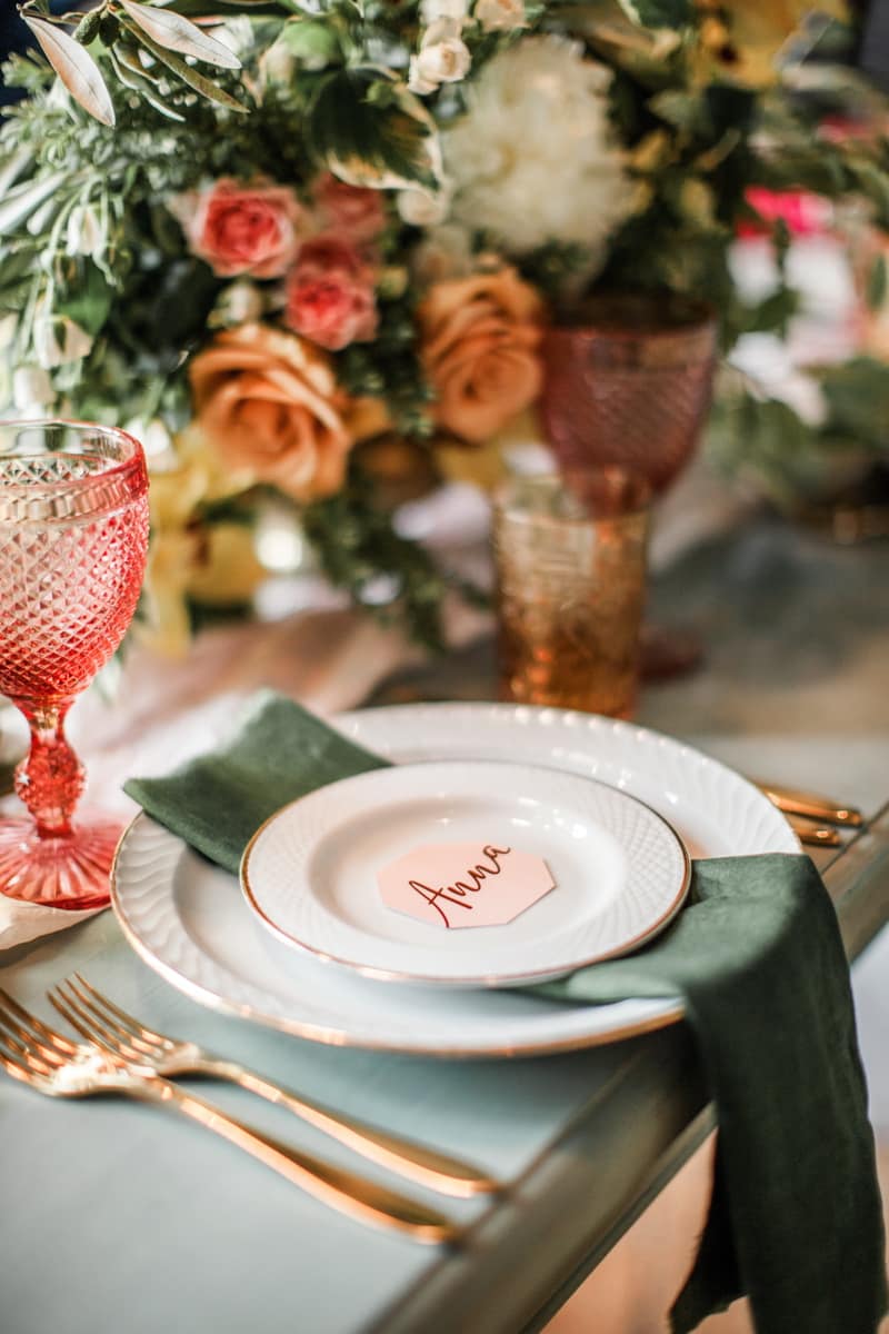 Image by <a class="text-p3" href="http://www.naomikenton.com/" target="_blank">Naomi Kenton</a>.