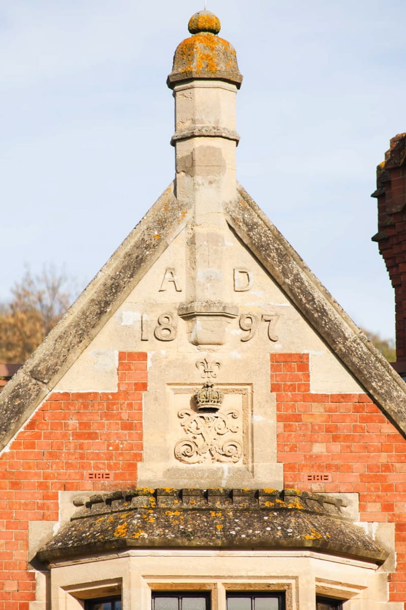 Image by <a class="text-p3" href="http://www.jadeosbornephotography.com" target="_blank">Jade Osborne Photography</a>.