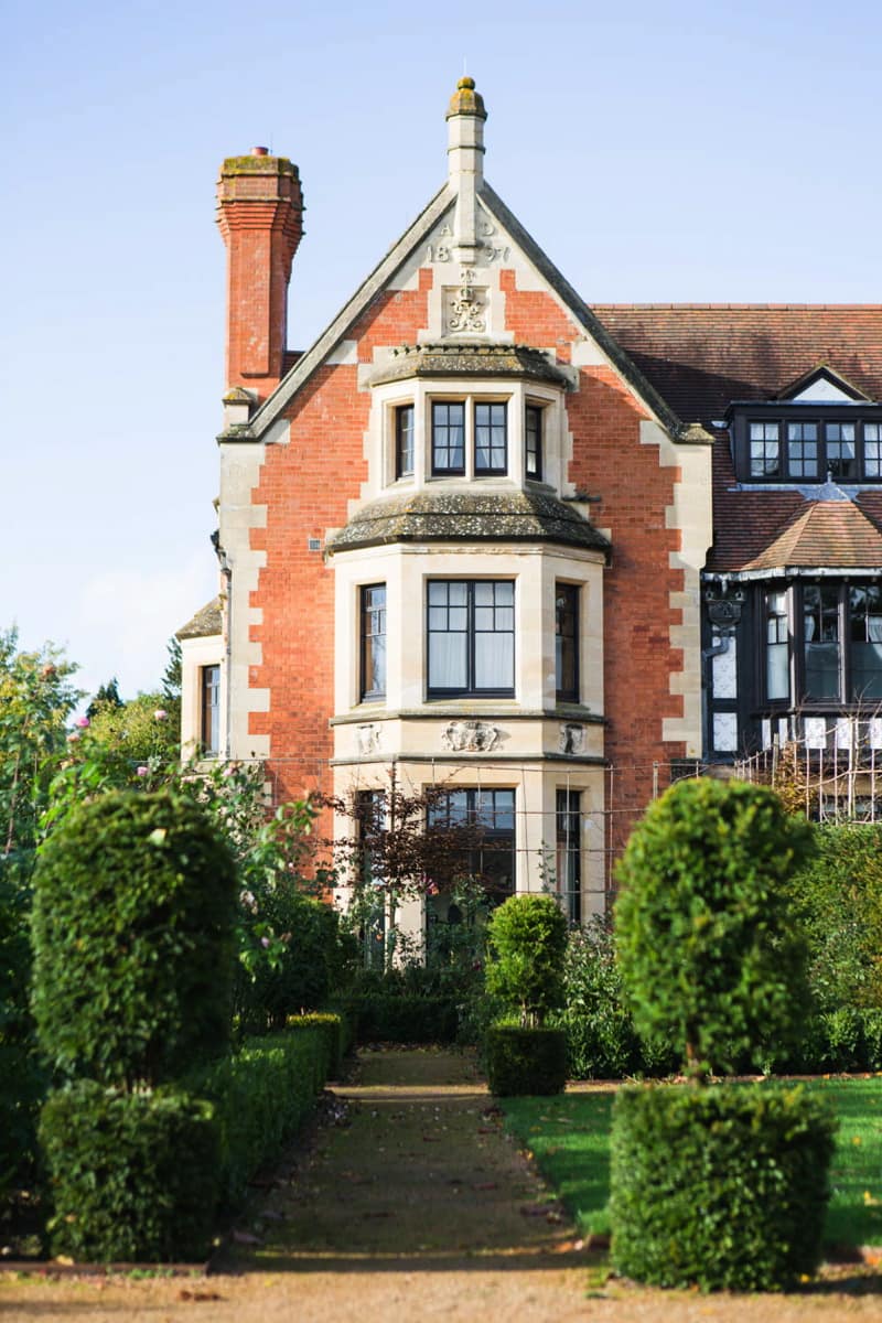 Image by <a class="text-p3" href="http://www.jadeosbornephotography.com" target="_blank">Jade Osborne Photography</a>.