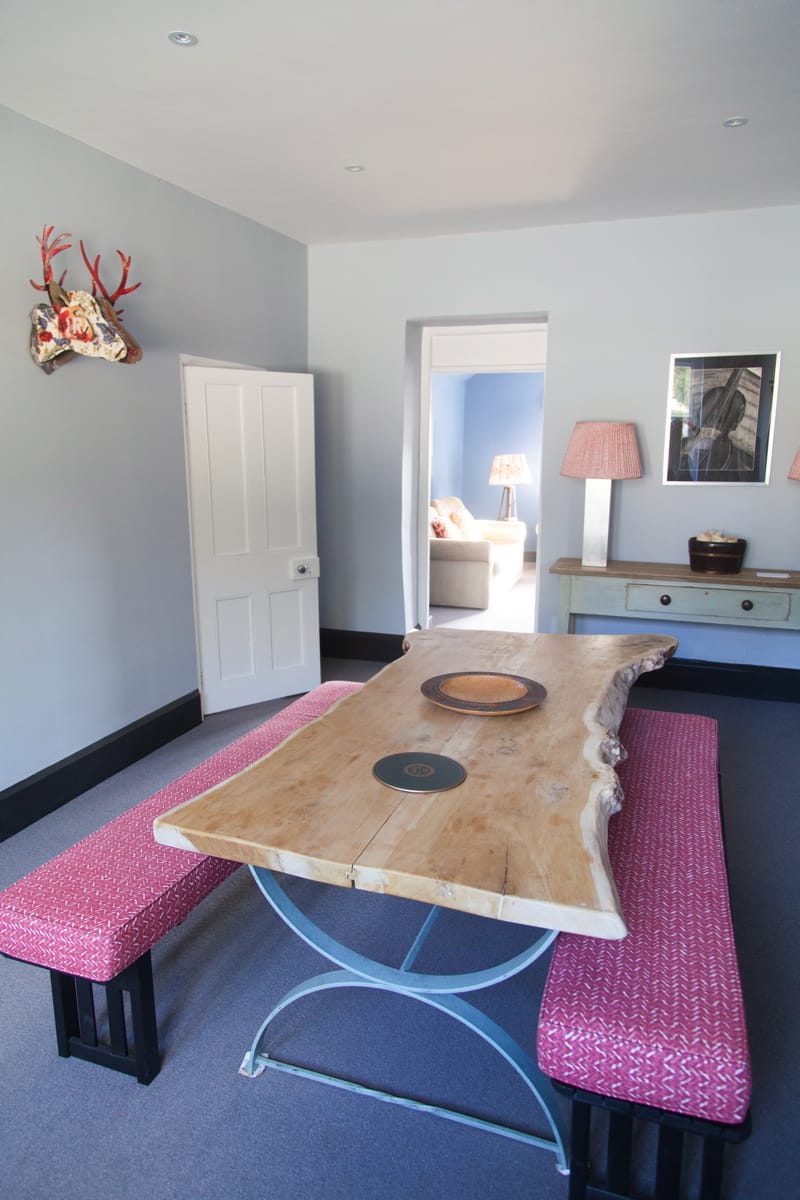 Image by <a class="text-p3" href="http://www.sarahhannam.com" target="_blank">Sarah Hannam Photography</a>.