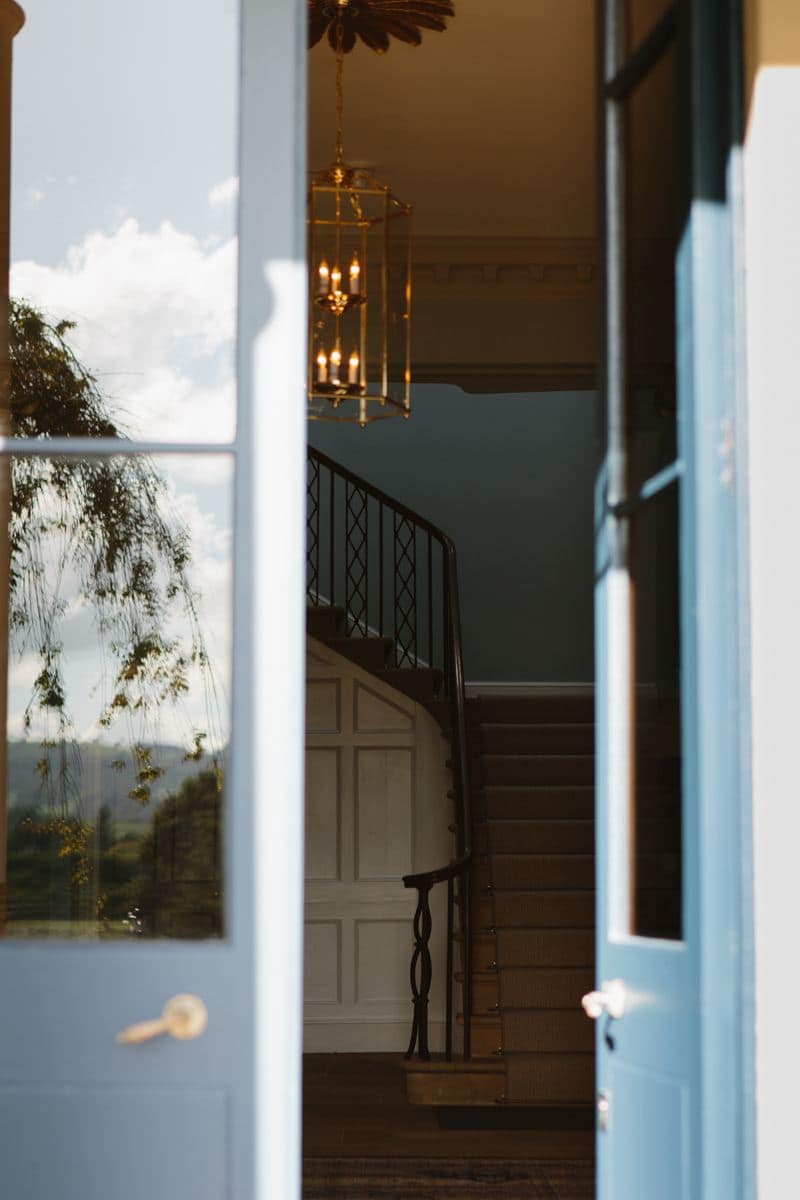 Image by <a class="text-p3" href="http://www.jadeosbornephotography.com" target="_blank">Jade Osborne Photography</a>.