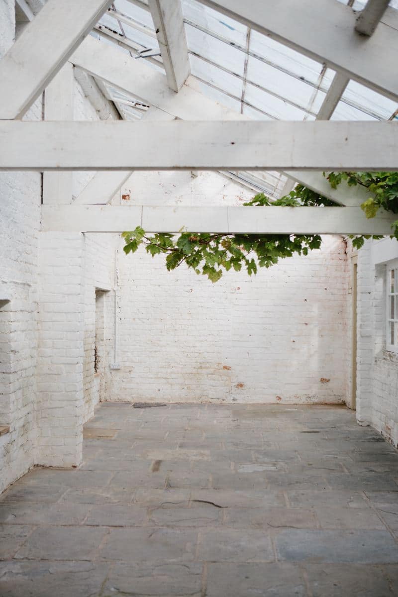 Image by <a class="text-p3" href="http://www.jadeosbornephotography.com" target="_blank">Jade Osborne Photography</a>.