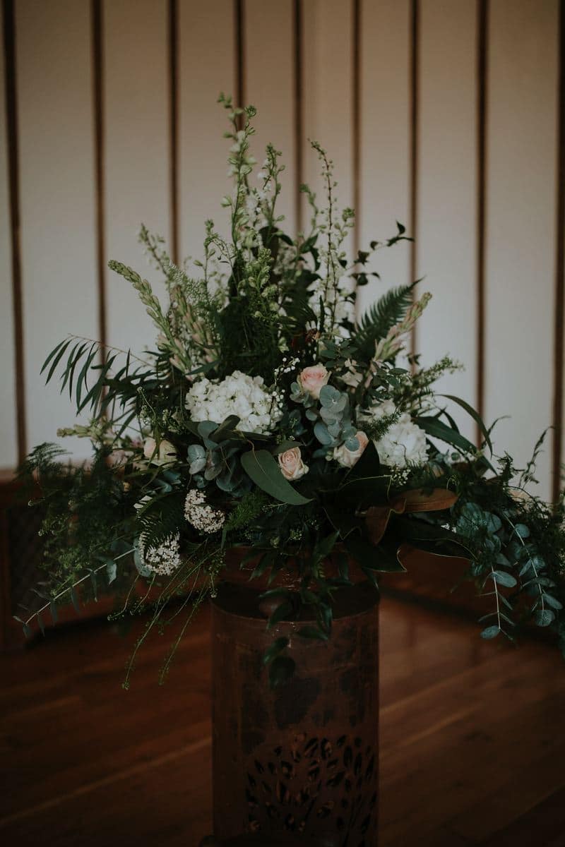 Image by <a class="text-p3" href="http://www.enchantedbrides.photography" target="_blank">Enchanted Brides</a>.