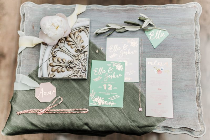 Image by <a class="text-p3" href="http://www.naomikenton.com/" target="_blank">Naomi Kenton</a>.