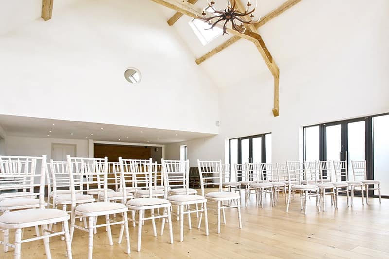 Image by <a class="text-p3" href="http://www.vla-photography.co.uk" target="_blank">VLA Photography</a>.