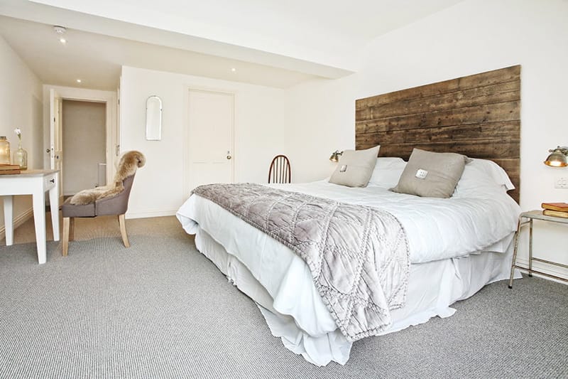 Image by <a class="text-p3" href="http://www.vla-photography.co.uk" target="_blank">VLA Photography</a>.