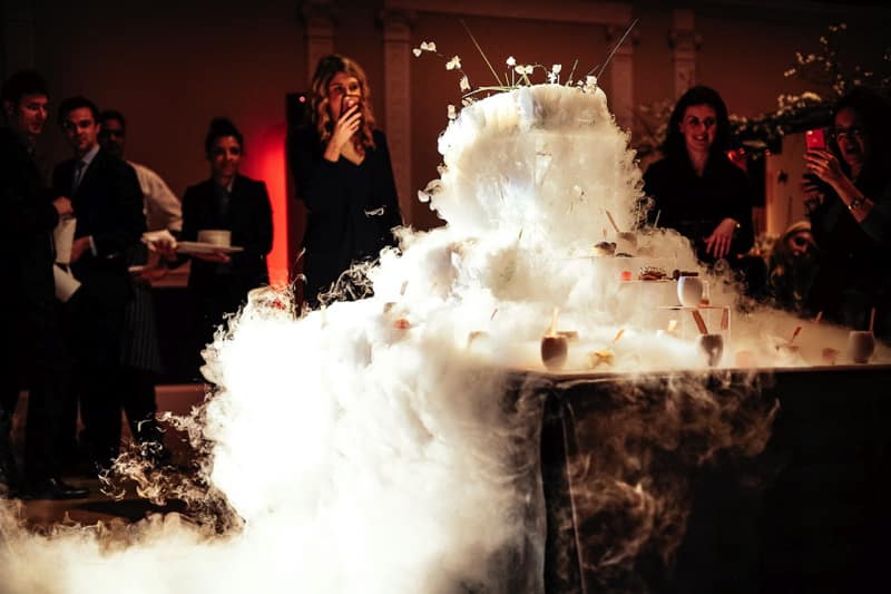 Image by <a class="text-p3" href="http://documentary-wedding.com" target="_blank">Andrew Billington Photography</a>.