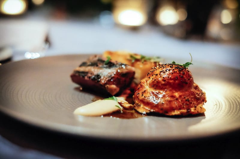 Image by <a class="text-p3" href="http://documentary-wedding.com" target="_blank">Andrew Billington Photography</a>.