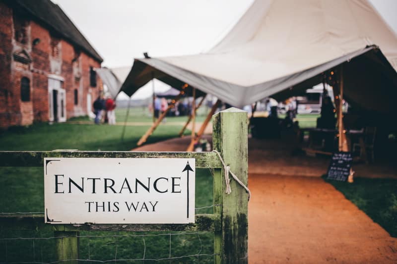 Image by <a class="text-p3" href="http://cargocollective.com/darinastoda" target="_blank">DS Photography</a>.