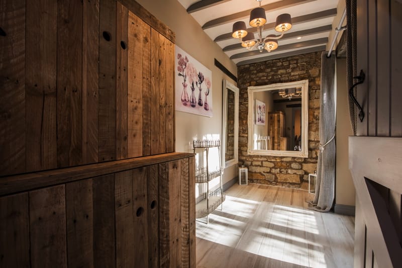 Image by <a class="text-p3" href="http://www.pwilletts.com" target="_blank">Paul Willetts Photography</a>.