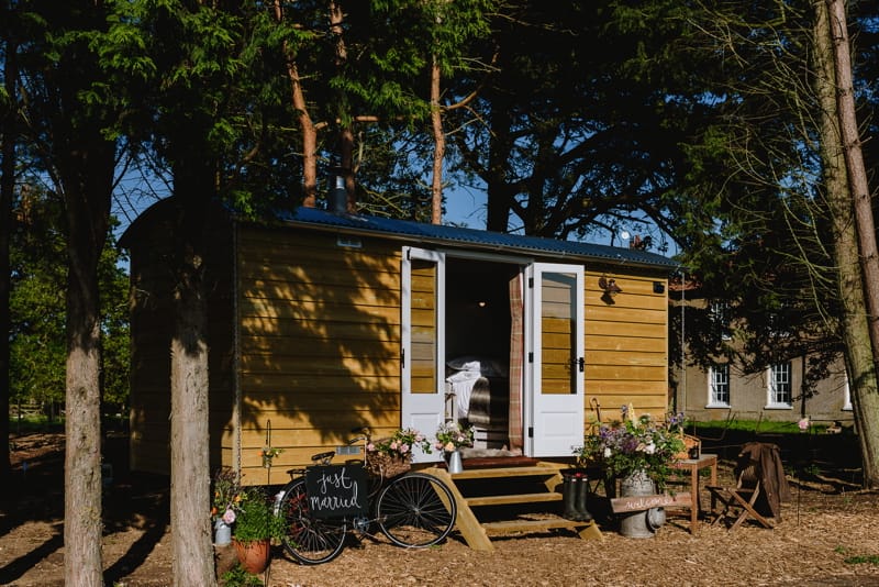 Image by <a class="text-p3" href="http://www.dynamicdogproductions.co.uk" target="_blank">Dynamic Dog Productions</a>.