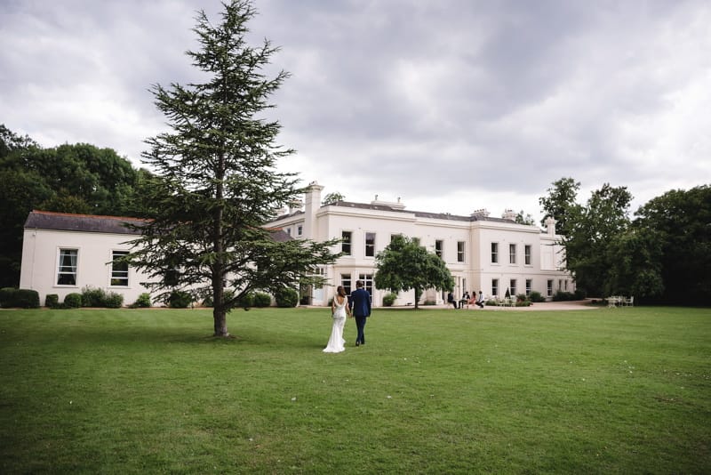 Image by <a class="text-p3" href="http://www.weddingsbynicolaandglen.com" target="_blank">www.weddingsbynicolaandglen.com</a>.