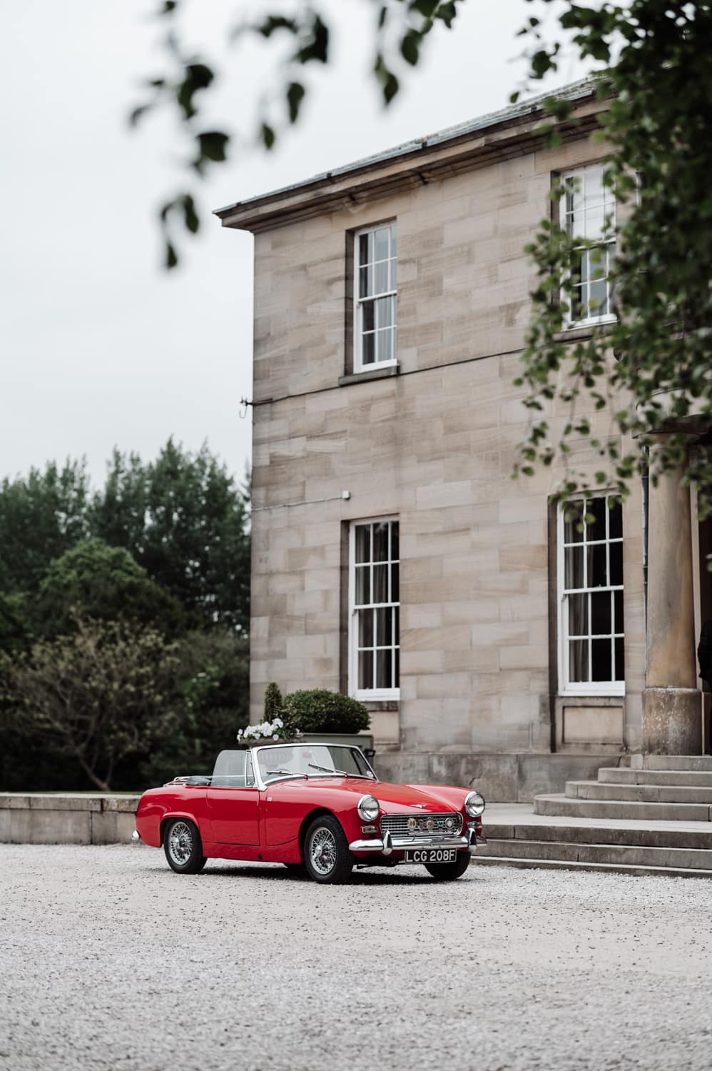 Image by <a class="text-p3" href="https://www.oliviaamyphotography.com" target="_blank">Olivia Amy Photography</a>.