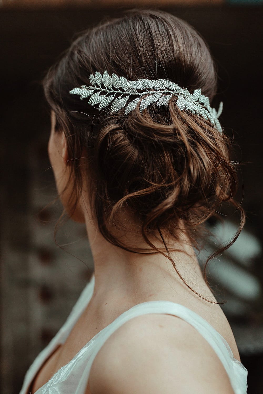 Image by <a class="text-taupe-100" href="https://www.sophielakeweddings.co.uk" target="_blank">Sophie Lake Photography</a>.