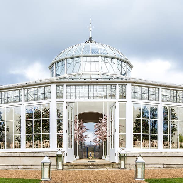 Chiswick House and Gardens | Image by <a class="text-taupe-100" href="http://www.annakunstphotography.com" target="_blank">Anna Kunst Photography</a>.