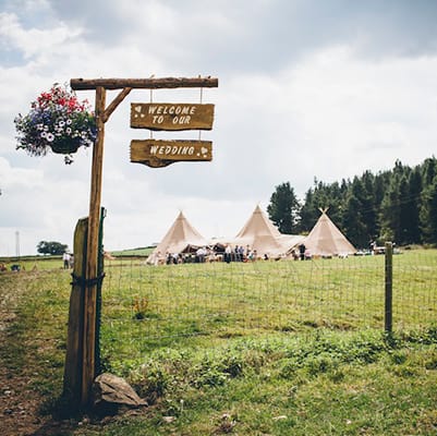 midlands-wedding-tipi-hire-sami-tipi-coco-wedding-venues-yvonne-lishman-photography-feature