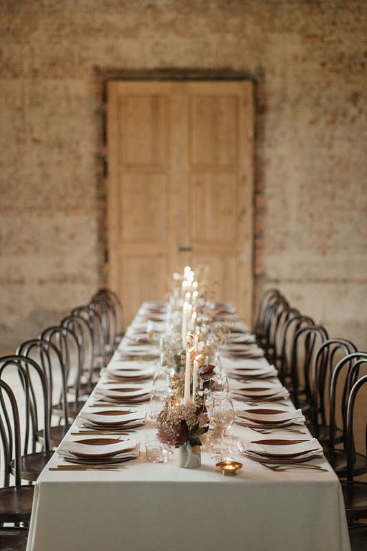 Image <a class="text-taupe-100" href="http://www.mmewed.com" target="_blank">Maureen M. Evans Photography</a> | Wedding Planner & Stylist <a class="text-taupe-100" href="https://www.hildestories.com" target="_blank">Hilde</a>.