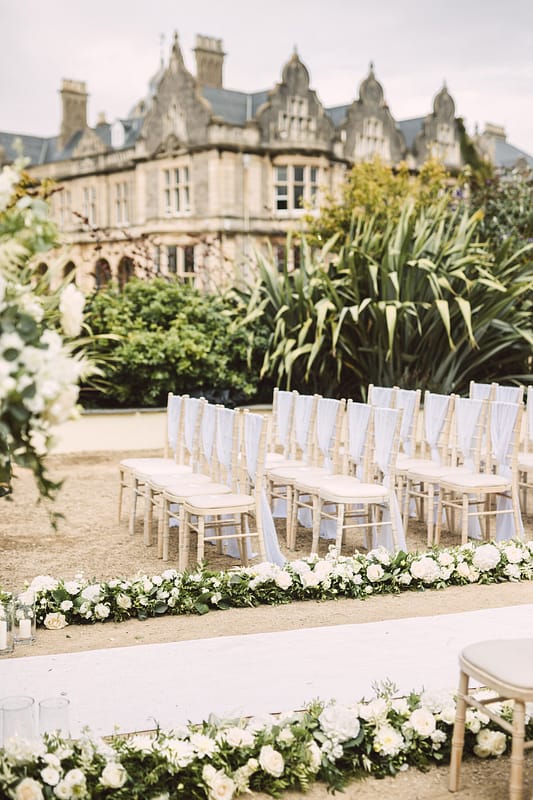 Image by <a class="text-taupe-100" href="http://christinasarah.com" target="_blank">Christina Sarah Photography</a>.