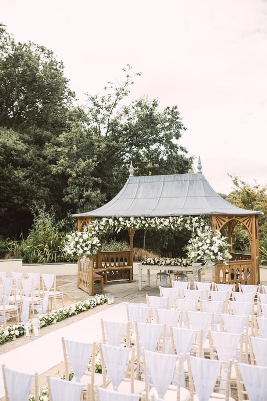 Image by <a class="text-taupe-100" href="http://christinasarah.com" target="_blank">Christina Sarah Photography</a>.