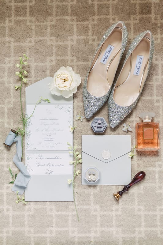 Image by <a class="text-taupe-100" href="http://christinasarah.com" target="_blank">Christina Sarah Photography</a>.